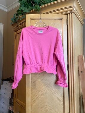 Anwnd pink sweatshirt size large